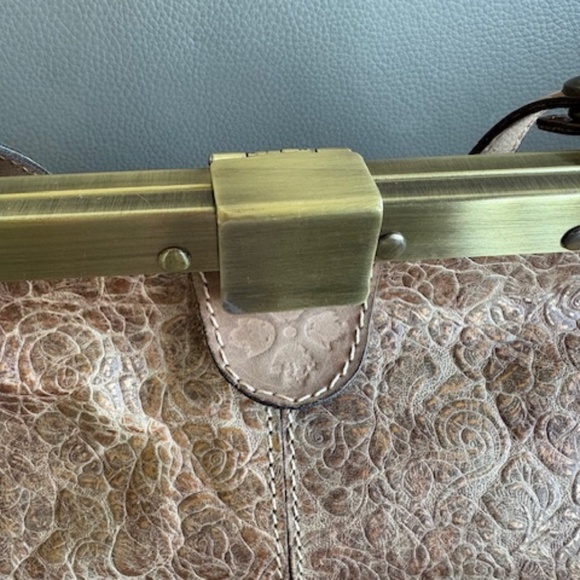 PATRICIA NASH Ferrara-Frame med. sz satchel purse Italian leather taupe gold - Picture 13 of 16